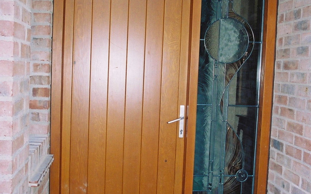 Fully boarded & side light